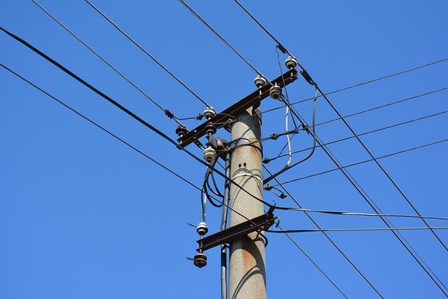 Osaka’s Human-Faced Utility Pole: The Haunted Rumor Locals Fear in Higashiosaka