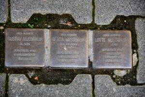 Nazi Gas Chambers and the Holocaust: War Crimes Japan Should Remember